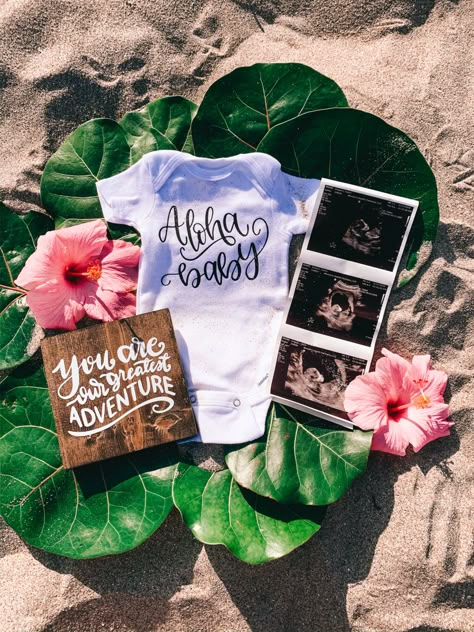 Ocean Pregnancy Announcement, Hawaii Baby Announcement, Hawaii Pregnancy Announcement, Summer Baby Announcement, Pregnancy Announcement Beach, Beach Baby Announcement, Summer Pregnancy Announcement, Beach Pregnancy Announcement, Announcement Board