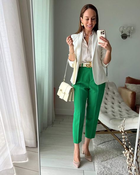 Green Pants Work Outfits Women, Pants Outfit Work, Green Pants Outfit, Colorful Pants, Summer Office Outfits, 3 Ways To Wear, Color Outfits, Spring Work Outfits, Summer Office