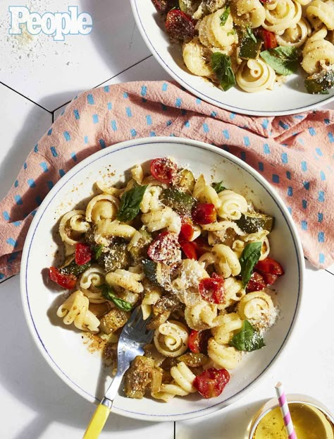 Room Temperature Pasta Dishes, Giada De Laurentiis Recipes Pasta, Back To School Recipes, Vegetable Pasta Recipes, Orzo Pasta Recipes, Giada De Laurentiis Recipes, Giada Recipes, Roasted Vegetable Pasta, School Recipes