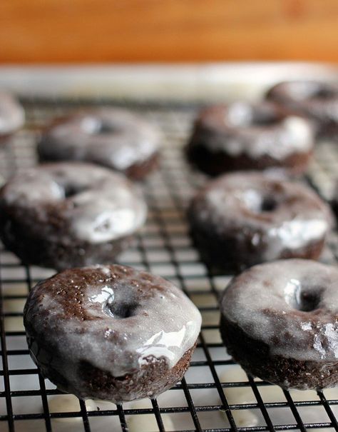 Mini Donut Maker Recipes, Chocolate Doughnuts Recipe, Donut Maker Recipes, Chocolate Donuts Baked, Mini Donut Recipes, Baker Bettie, Donuts Chocolate, Mini Donuts Maker, Baked Donut