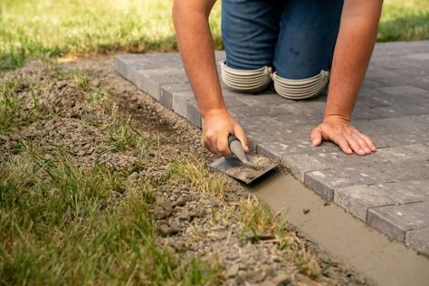 5 Ways to Retain a Paver Edge in Landscaping | Western Interlock Paving Edge Ideas, Patio Paver Edging Ideas, Pavers Edging Ideas, Interlocking Bricks Landscaping, Walkways Paths Side Of House, Garden With Pavers, Paver Patterns Design, Patio Edging Ideas, Paving Stones Walkway