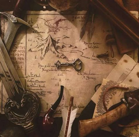 Middle Earth Kunstjournal Inspiration, Pirate Aesthetic, Into The West, Medieval Aesthetic, Royal Aesthetic, The Pirate King, Lord Of The Ring, Jrr Tolkien, Legolas