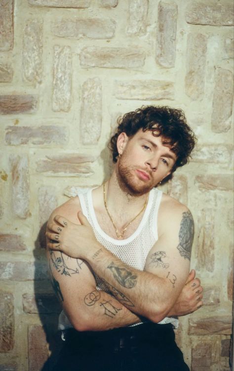 Tom Grennan, Pretty Pictures, Celebrity Crush, Music Artists, Tank Top, Celebrities