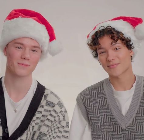 Young Royals on Instagram: "Merry Christmas and happy holidays! Youngrs ❤" Omar Rudberg Christmas, Omar Rudberg And Edvin Ryding, Omar And Edvin, Edvin And Omar, Xmas Icons, But Im A Cheerleader, Merry Christmas And Happy Holidays, Edvin Ryding, Swedish Fish