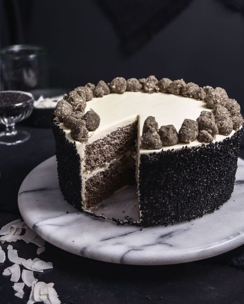 Black Sesame Cake with Coconut Frosting Black Sesame Cake Recipes, Sesame Cake Recipe, Black Sesame Cake, Black Sesame Mochi, Black Sesame Dessert, Sesame Cake, Walnut Dessert, Sesame Recipes, Ermine Frosting