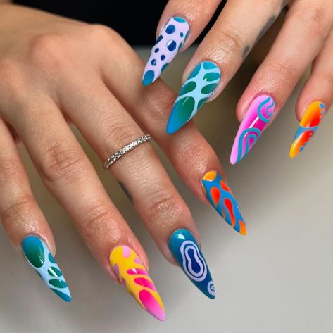 #abstractnails #nailart #nailtech #blue #nail2inspire #nailsart #matte #naildesign #summernails #fashion #style #summervibes #inspo Psychodelisch Nails, Synthwave Nails, Loud Nails, Trippy Nails, Rave Nails, Ocean Nails, Nail Appointment, Hippie Nails, Festival Nails