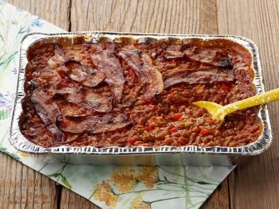 Perfectly Baked Beans Recipe | Ree Drummond | Food Network Ree Drummond Recipes, Baked Beans Recipe, Baked Bean Recipes, Pork N Beans, Pioneer Woman Recipes, Beans Recipe, Ree Drummond, Food For A Crowd, Baked Beans