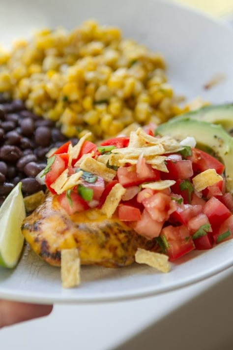 Macro Friendly Fiesta Lime Chicken Fiesta Lime Chicken Applebees, Lime Chicken Salad, Healthy Dinner For One, Applebees Copycat Recipes, Fiesta Lime Chicken, Salad Copycat, Lime Chicken Recipes, Cajun Pasta, Taco Time