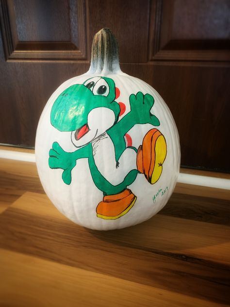 Mario Brother Halloween Yoshi Pumpkin Painting, Yoshi Pumpkin Carving, Yoshi Pumpkin, Yoshi Halloween, Mario Pumpkin, Mario Halloween, Mario Brother, Unique Pumpkin Carving Ideas, Painting Pumpkin