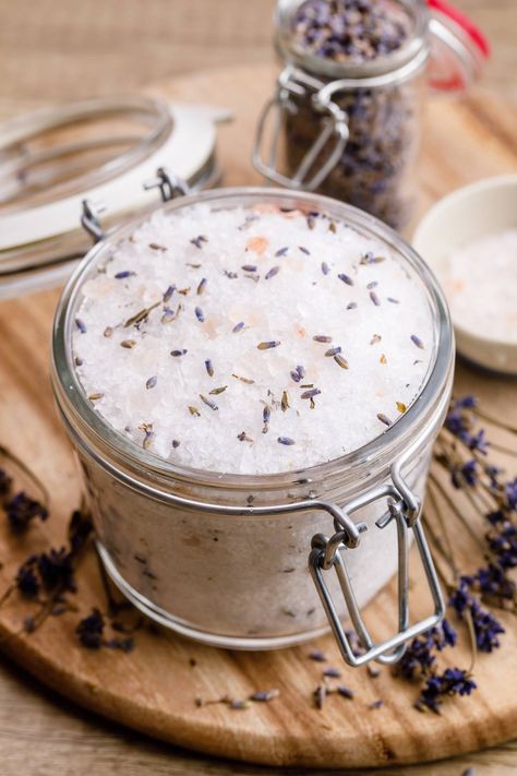 5-Ingredient Lavender Epsom Salt for Relaxing Baths and Soothing Scrubs - Nurtured Homes Rosemary Bath Salts, Rosemary Bath, Lavender Epsom Salt, Bath Salts Diy, Lavender Rosemary, Lavender Bath, Diy Kosmetik, Homemade Bath, Diy Spa