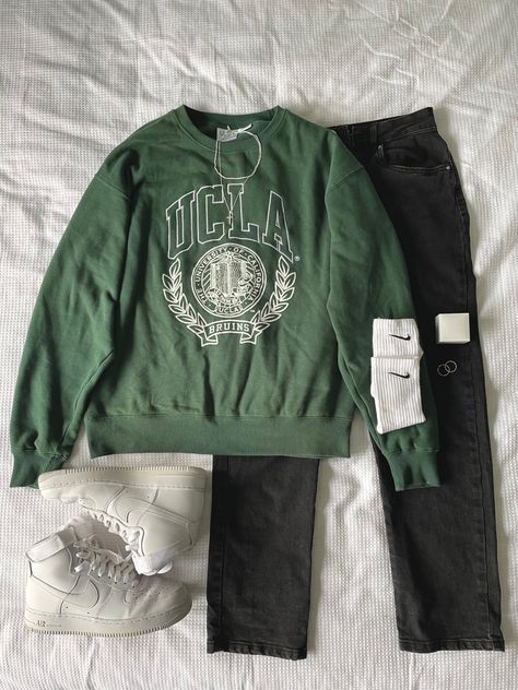 Dark Green Crewneck Outfit, Dark Green Sweatshirt Outfit, Green Crewneck Outfit, Green Sweatshirt Outfit, Dark Green Crewneck, Dark Green Sweatshirt, Straight Black Jeans, Crewneck Outfit, White Air Force 1