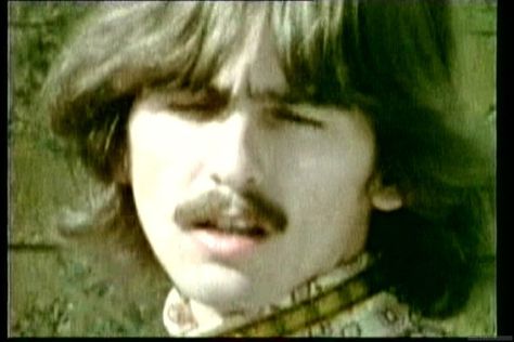 George Harrison Colored Photos, George Harrison Get Back, George Harrison India, Teddy Boy George Harrison, George Harrison Magical Mystery Tour, Georgie Porgie, Blue Jay Way, All My Loving, Beatles Vinyl