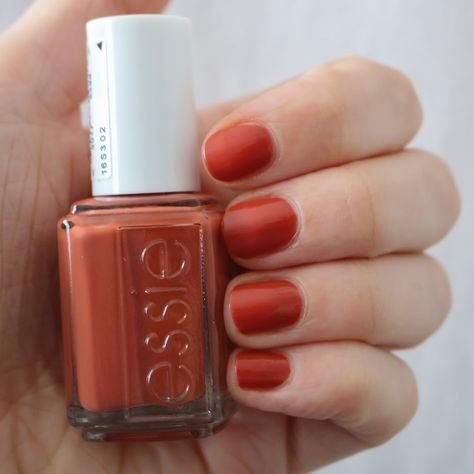 Essie Rocky Rose, True Autumn Nail Polish, Cold Undertone, Essie Summer Colors, Orange Nail Polish, Orange Shades, Terracotta Color, Red Orange Color, Old Pink