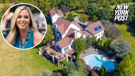 Kate Plus 8 house sells for $1.1 million Kate Plus 8 Now, Kate Plus 8, Joanna Gaines Paint Colors, Couples List, Kate Gosselin, Cherry Hardwood Flooring, 8 House, Creme Color, Saltwater Pool