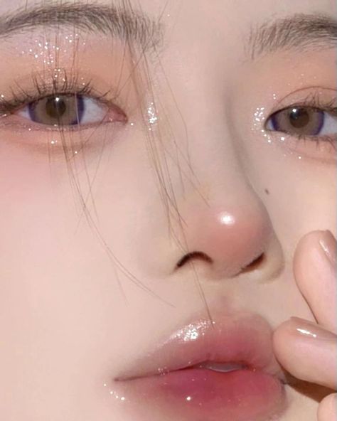 Asian Makeup Looks, Nose Makeup, Korean Makeup Look, Princess Makeup, Soft Makeup Looks, Cute Eye Makeup, Mushroom Head, Korean Eye Makeup, Glossy Makeup