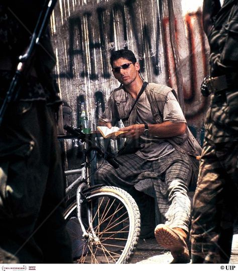 Black Hawk Down Spy Black Hawk Down Delta Force, Eric Bana Black Hawk Down, Army Pictures, Delta Force Operator, Oakley Juliet, Black Hawk Down, Eric Bana, Funny Sports Pictures, Military Wallpaper