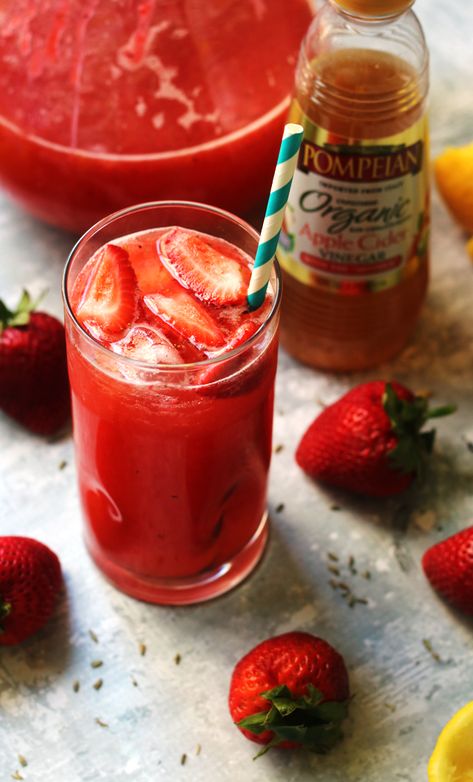 strawberry lavender lemonade - Bein Cooking Strawberry Lavender, Lavender Simple Syrup, Healthy Spring Recipes, Frappuccino Recipe, Culinary Lavender, Healthy Plant Based Recipes, Lavender Lemonade, Smoothies For Kids, Summer Recipes Dinner