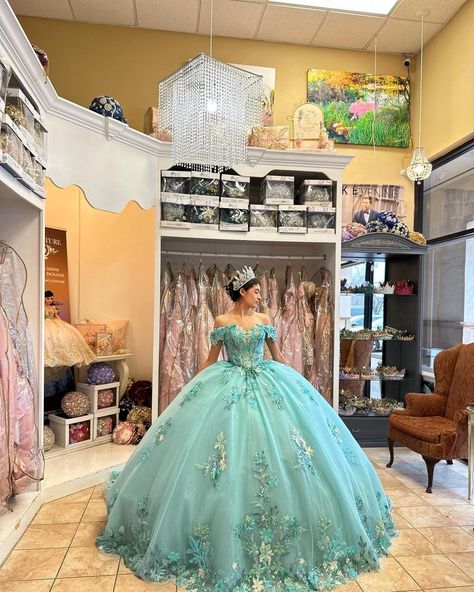 Torquise Quince Dresses, Tiffany Blue Quinceanera Dresses, Teal Quince Dress, Little Mermaid Quinceanera Theme, Turquoise Quince, Tiffany Blue Quinceanera, Aqua Quinceanera Dresses, Mint Green Quinceanera Dresses, Teal Quinceanera Dresses