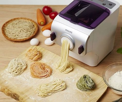 Homemade Noodle Maker High Tech Kitchen, Philips Pasta Maker, Healthy Noodles, Noodle Machine, Noodle Maker, Tiny Room, Chicken Noodle Recipes, Kitchen Tech, Camping Kitchen