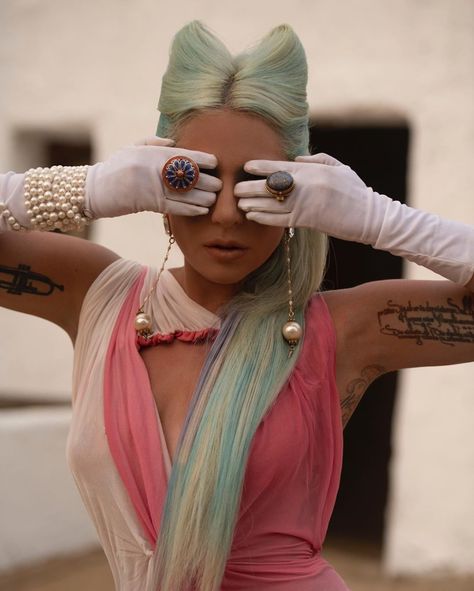 Lady Gaga Joanne, The Fame Monster, Lady Gaga Photos, Lady Gaga Pictures, Sam Smith, Mtv Videos, Mtv Video Music Award, Mirrored Sunglasses Women, See Me