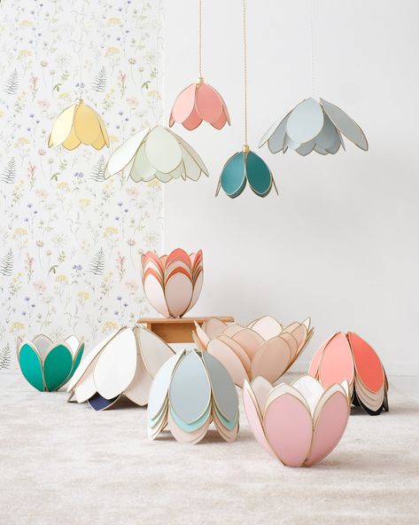 Cottage Nursery, Wooden Lamps Design, Diy Kids Room Decor, Baby Animal Videos, Diy Lampe, Nursery Lighting, Nursery Room Inspiration, Diy Nursery, Suspension Vintage