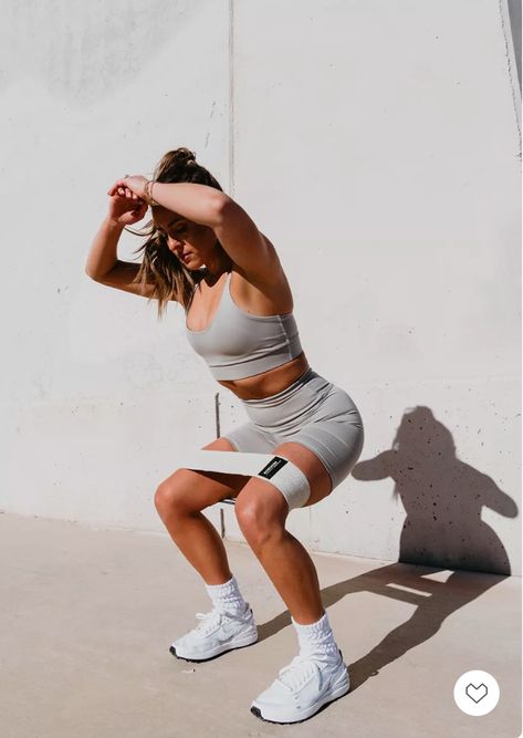 This is my favorite workout set right now for spring and summer. I'm loving the neutral color. For more workout outfit inspo and all of the outfit details check out my LTK! Outside Fitness Photoshoot, Athletic Studio Photoshoot, Fitness Modeling Photography Female, Set Active Outfit, Workout Photoshoot Ideas, Diana Photoshoot, Fitness Photoshoot Poses Women, Fitness Model Poses, Nutrition Photoshoot