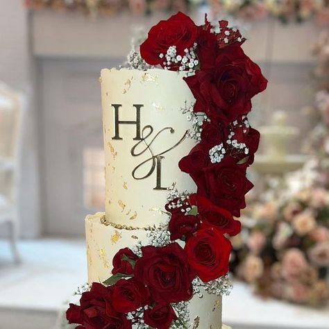 Red Roses Wedding Cake, Wedding Cake With Red Roses, Cake With Red Roses, Red Rose Wedding Cake, Red Roses Wedding, Roses Wedding Cake, Wedding Cake Roses, Red Rose Wedding, Tall Cakes