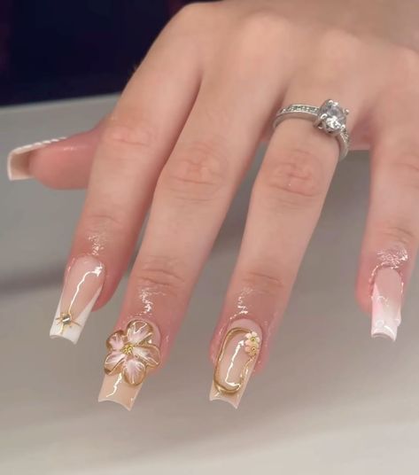 Christ Nails, Golden Nails, Acrylic Nail Set, Spring Nail Designs, Gel Nails Diy, Brighter Days, Girly Acrylic Nails, Simple Acrylic Nails, Glow Nails