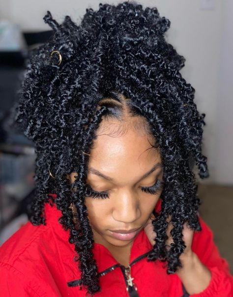 Short Black Butterfly Locs Hairstyle Lob Updo, Black Butterfly Locs, Afro Hair Goals, Butterfly Locs Hairstyle, Afro Hair Inspiration, Locs Ideas, Side Braid Hairstyles, Butterfly Locs, Hair Adviser