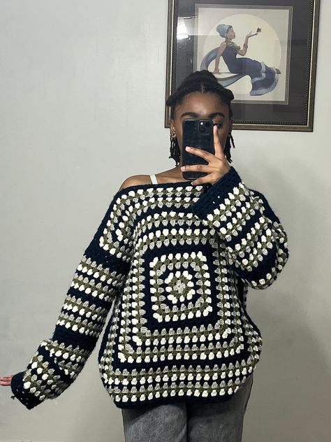 Crochet Granny Square - Crochet Motif - Crochet Patterns - Crochet Projects - Crochet Craft Crochet Square Sweater, Crochet Shirt Outfit, Crochet Sweater Granny Square, Granny Square Crochet Sweater, Crochet Granny Square Sweater, Crochet Wardrobe, Square Sweater, Granny Square Sweater, Crochet Top Outfit