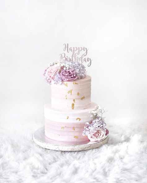 2 Tier Pink Cake, 2 Tier Floral Cake, 65 Birthday Cake, Cake With Fresh Flowers, Birthday 30, Champagne Birthday, Wedding Anniversary Cakes, 2 Tier Cake, Fresh Flower Cake