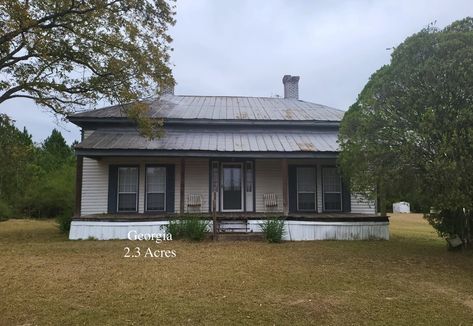 Under $75K Thursday - Circa 1920 Georgia Farmhouse For Sale on 2.3 Acres $85K Georgia Farmhouse, Tiled Bath, Georgia House, Wood Walls, Elm Street, Metal Roof, Porch Ideas, West Elm, Old Houses