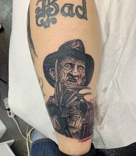 Freddie Kruger Tattoo, Freddy Krueger Tattoo, Freddie Kruger, Artwork Tattoo, Horror Artwork, Horror Tattoo, Leg Sleeve, Leg Sleeves, Tat Ideas