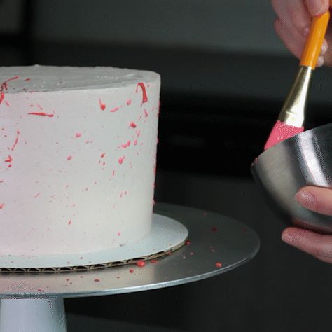 How to Make a Buttercream Splatter Cake | Baking Butterly Love Paint Splatter Cake How To Make, Splatter Cake Tutorial, Splatter Cake Ideas, Blood Splatter Cake, Paint Splatter Cake, Diy Frosting, Splatter Cake, Cake No Bake, 2023 Birthday