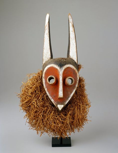 Mbambi Mask, Pende Long Horns, Wooden Mask, Arte Alien, Art Appliqué, Art Premier, Cool Masks, Africa Art, Animal Masks, Masks Art