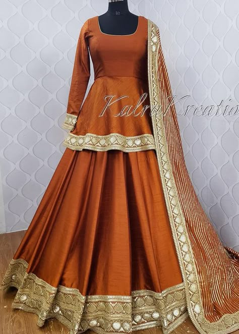 Autumn Outfit Aesthetic, Casual Outfits For Fall, Punjabi Culture, Fashion Outfits Fall, Lehnga Dress, Salwar Kamiz, Outfit Autumn, Outfit Halloween, Beautiful Pakistani Dresses