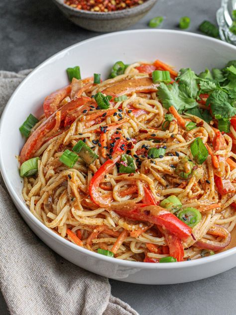 Creamy Almond Butter Noodles - Munchmeals by Janet Vegan Stir Fry Noodles, Tasty Noodles Recipe, Gluten Free Dairy Free Dinner, Butter Noodles, Vegan Stir Fry, Butter Pasta, Buttered Noodles, Veggie Noodles, Ginger Sauce