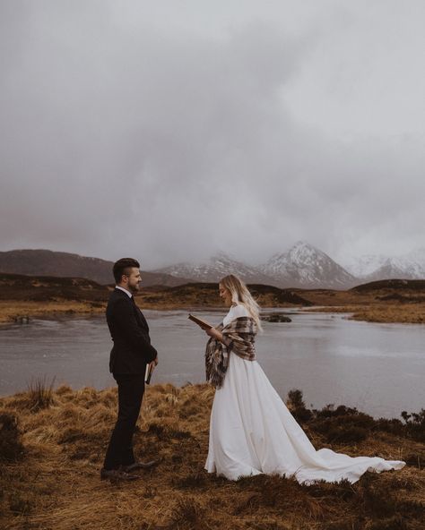 Scotland Elopement Photography, Scottish Winter Wedding, Wedding In Scotland, Scotland Wedding Dress, Glencoe Wedding, Irish Elopement, Scotland Glencoe, Edinburgh Elopement, Glencoe Elopement