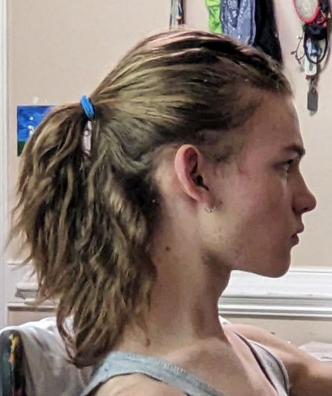 Men With Ponytails, Man Ponytail, Men Blonde Hair, Man Bun Hairstyles, Slicked Back Ponytail, Blonde Ponytail, Long Hair Ponytail, Half Ponytail, Men's Long Hairstyles