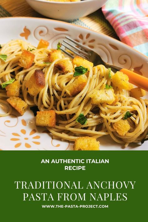 Of all the super simple traditional Southern Italian pasta recipes I know, this anchovy pasta recipe from Naples is one of the best! Easy to make, all you need is spaghetti, anchovies, garlic, stale bread, oregano, and basil to make this version of midnight pasta, also known as Totò’s pasta. Midnight Pasta, Ground Beef Healthy, Anchovy Pasta, Italian Recipes Traditional, Italian Pasta Recipes, Weeknight Dinner Recipes Easy, Meal Inspiration, Weeknight Dinner Recipes, Stale Bread