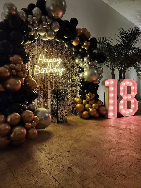 Balloon Arch Gold, Sequence Backdrop, Mirror Backdrop, Gold And Black Balloons, Gold Black Balloons, Black Balloon Arch, Shimmer Backdrop, Backdrop Rental, 18th Party Ideas