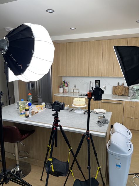 What Equipment Do You Need to Make YouTube Videos? Youtube Kitchen Studio, Cooking Video Setup, Cooking Content Creator, Content Creator Equipment, Cooking Show Set Design, Influencer Equipment, Home Studio Lighting, Youtube Studio Ideas, Youtube Video Background