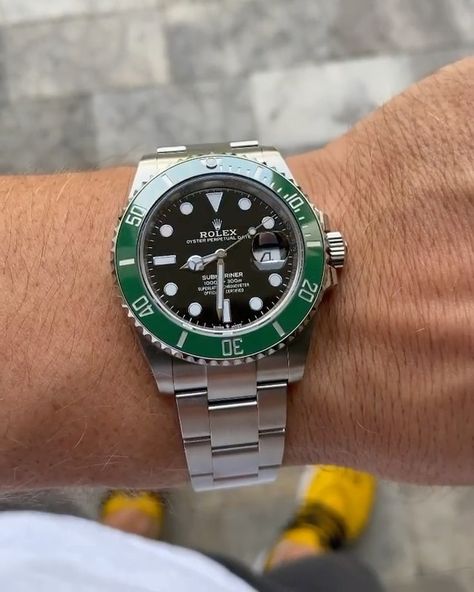 IFLW on Instagram: “@watchtradingco with the new 41mm Kermit and the hotter than ever Hulk 🔥” Rolex Hulk, Rolex Submariner Green, Rolex Tudor, Bad Habits, Rolex Submariner, Hulk, Rolex Watches, Rolex, Green