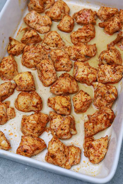 Chicken Bits In Oven, Chicken Chunks In Oven, Oven Chicken Bites Recipes, Boneless Chicken Breast Oven, Baking Chicken In Oven, Oven Baked Chicken Bites, Bake Chicken In Oven, Chicken Bites Oven, Cubed Chicken Recipes