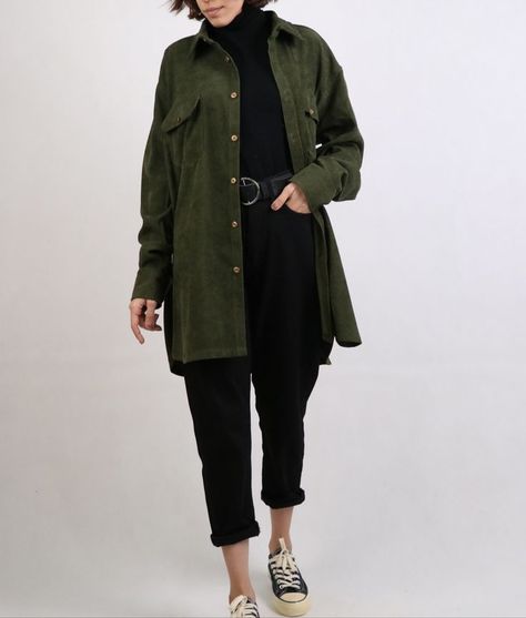 Green corduroy shirt Winter Corduroy Outfit, Green Courdory Jacket Outfit, Green Courderoy Jacket Outfit, Green Corduroy Shirt Outfit, How To Style A Green Shirt, Corduroy Shirt Outfit Women, Green Corduroy Jacket Outfit, Long Sleeve Outfit Women, Minimalist Dressing