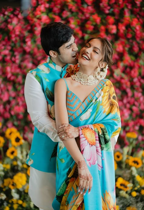 Cutest Colour Coordinated Haldi Outfits For Couples! Outfits For Haldi, Haldi Outfits For Bride, Haldi Look For Bride, Haldi Dress Ideas, Haldi Outfit For Bride, Wedding Matching Outfits, Haldi Photoshoot, Haldi Jewellery, Outfits For Couples