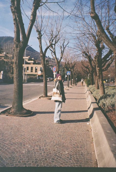 Disposable Camera Europe, Italy Ootd, Camera Vintage, Lake Como Italy, Disposable Camera, Como Italy, Aesthetic Travel, Vintage Cameras, Travel Europe