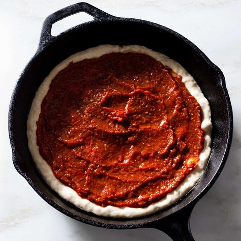 This chipotle pizza sauce takes "regular" tomato pizza sauce to the next level! It's spicy, smoky and has a delicious, subtle chipotle pepper flavor. Chipotle Pizza Sauce, Mexican Pizza Sauce, Pizza Sauces, Tomato Pizza Sauce, Tomato Pizza, Canning Crushed Tomatoes, Homemade Dips, Chipotle Chili Powder, Mexican Pizza