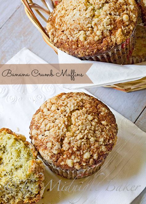 Texas Style Banana Crumb Muffins Muffins Banana, Ripe Banana Recipe, Muffins Breakfast, Crumb Muffins, Banana Crumb Muffins, Healthy Muffin Recipes, Muffin Bread, Muffin Pans, Cupcake Flavors