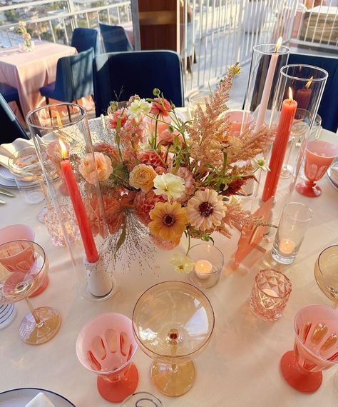 @nativepoppy_studio • Instagram photos and videos Lisianthus Wedding, Peach Dahlia, Native Poppy, Floral Artists, Ranunculus Wedding, Pink Dahlias, Wedding Floral Arrangements, Solana Beach, North Park